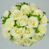 Baltų rožių puokštė Gėlių pristatymas į namus Vilniuje Beatričės Gėlių Namai