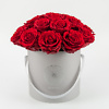 Gėlių dėžutė su stabilizuotomis rožėmis